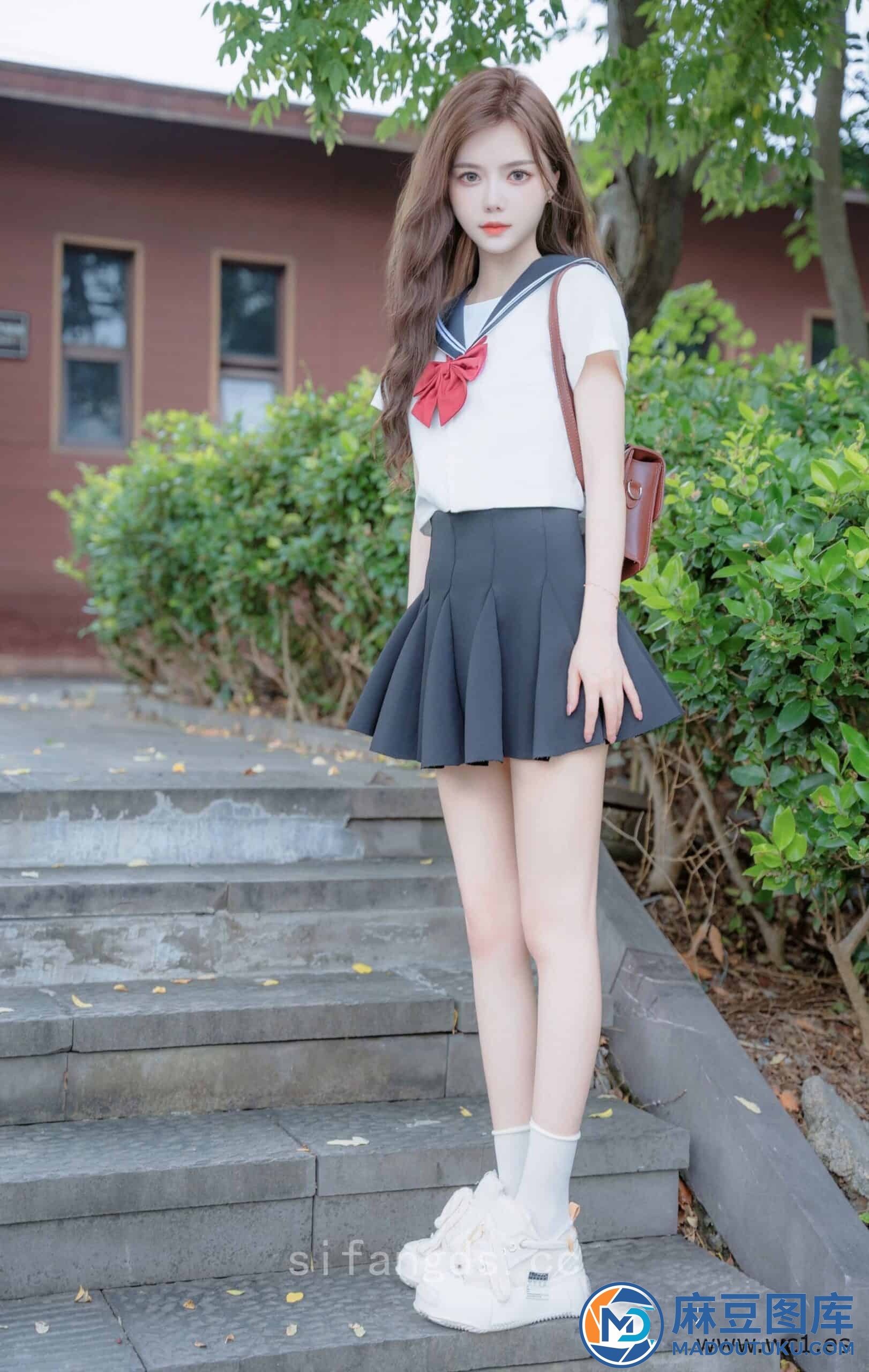 【私购流出】拍黄瓜girl《私购流出》（8948） - 第 7 张