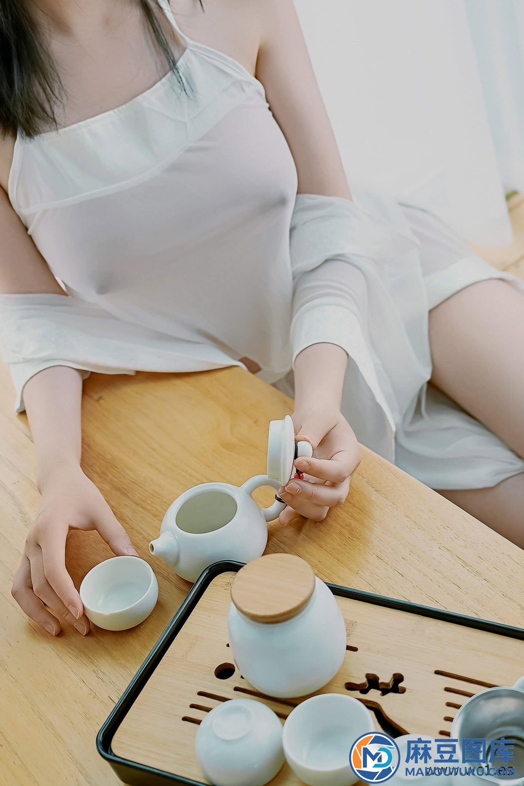 年年《么么茶》