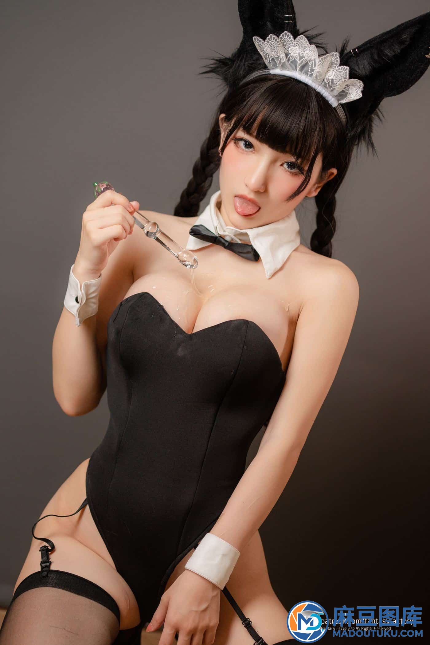 小丁Ding《Bunny girl Maid》 - 第 2 张