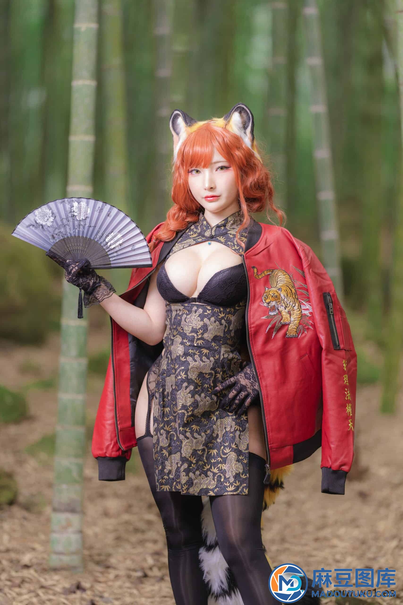 小丁Ding《Tiger cheongsam》 - 第 1 张