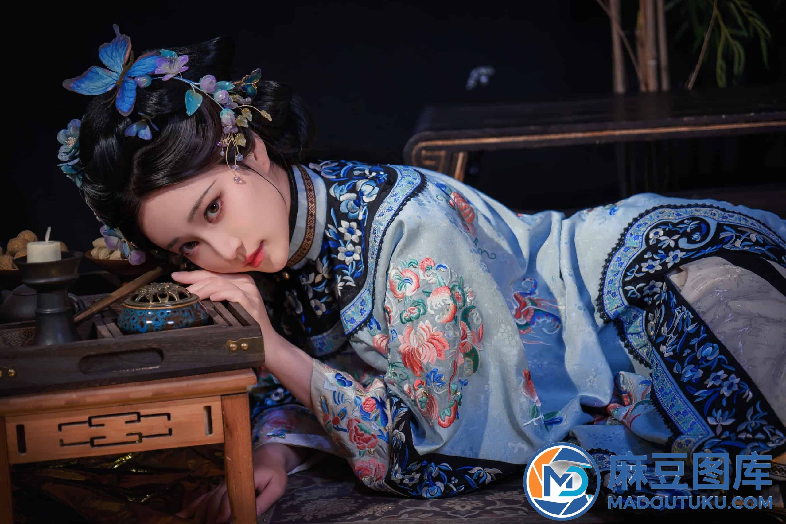 年年《丝兰陵》