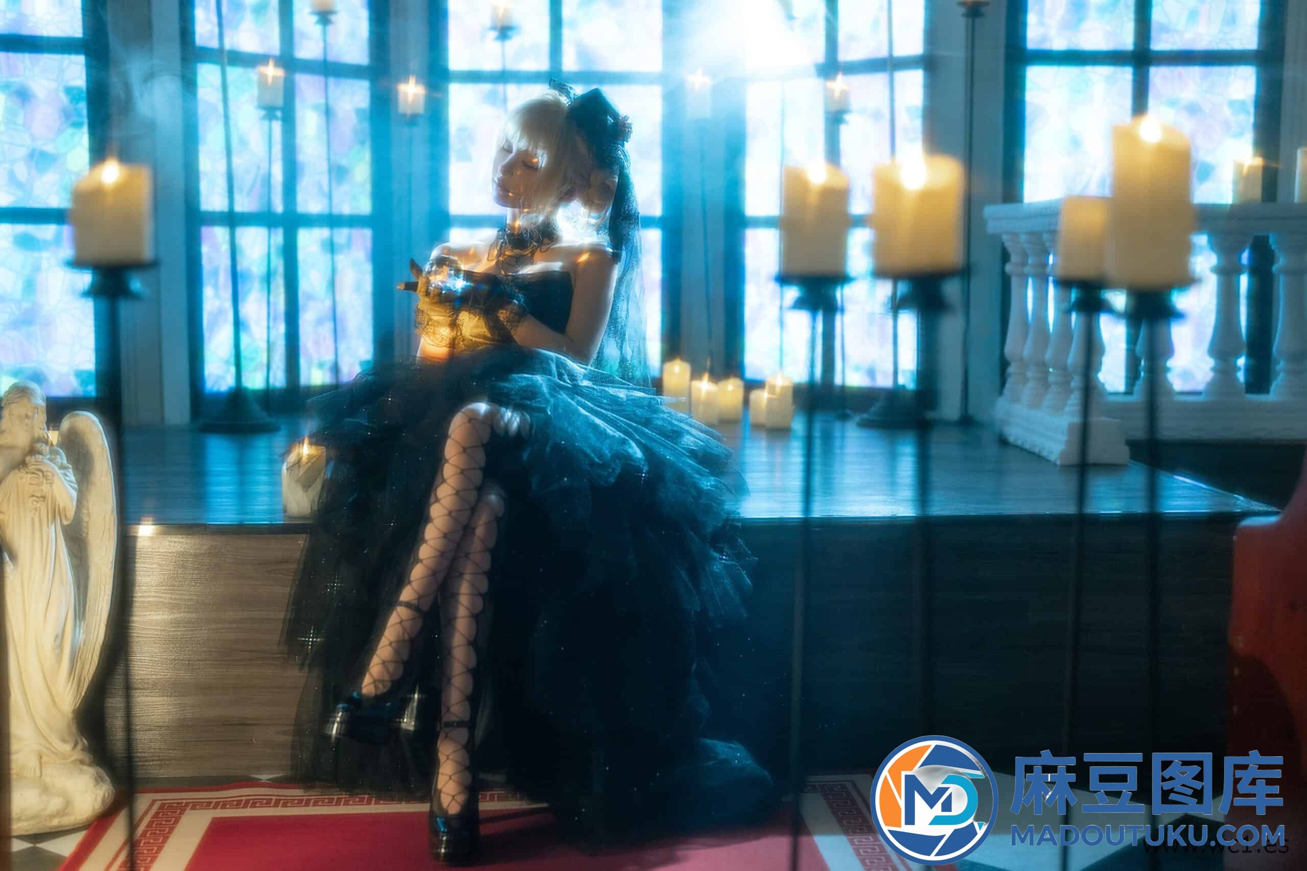 蠢沫沫《黑婚纱》
