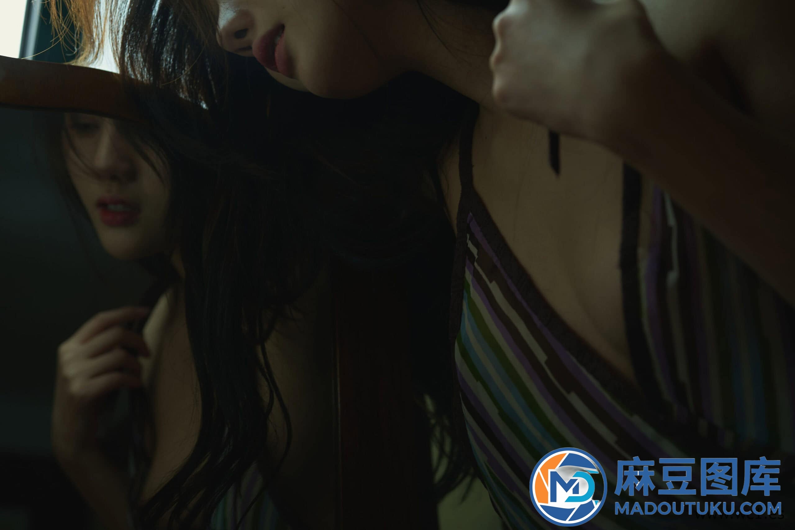【国模套图】就是阿朱啊《潮湿感》（2022-02-26） - 第 4 张
