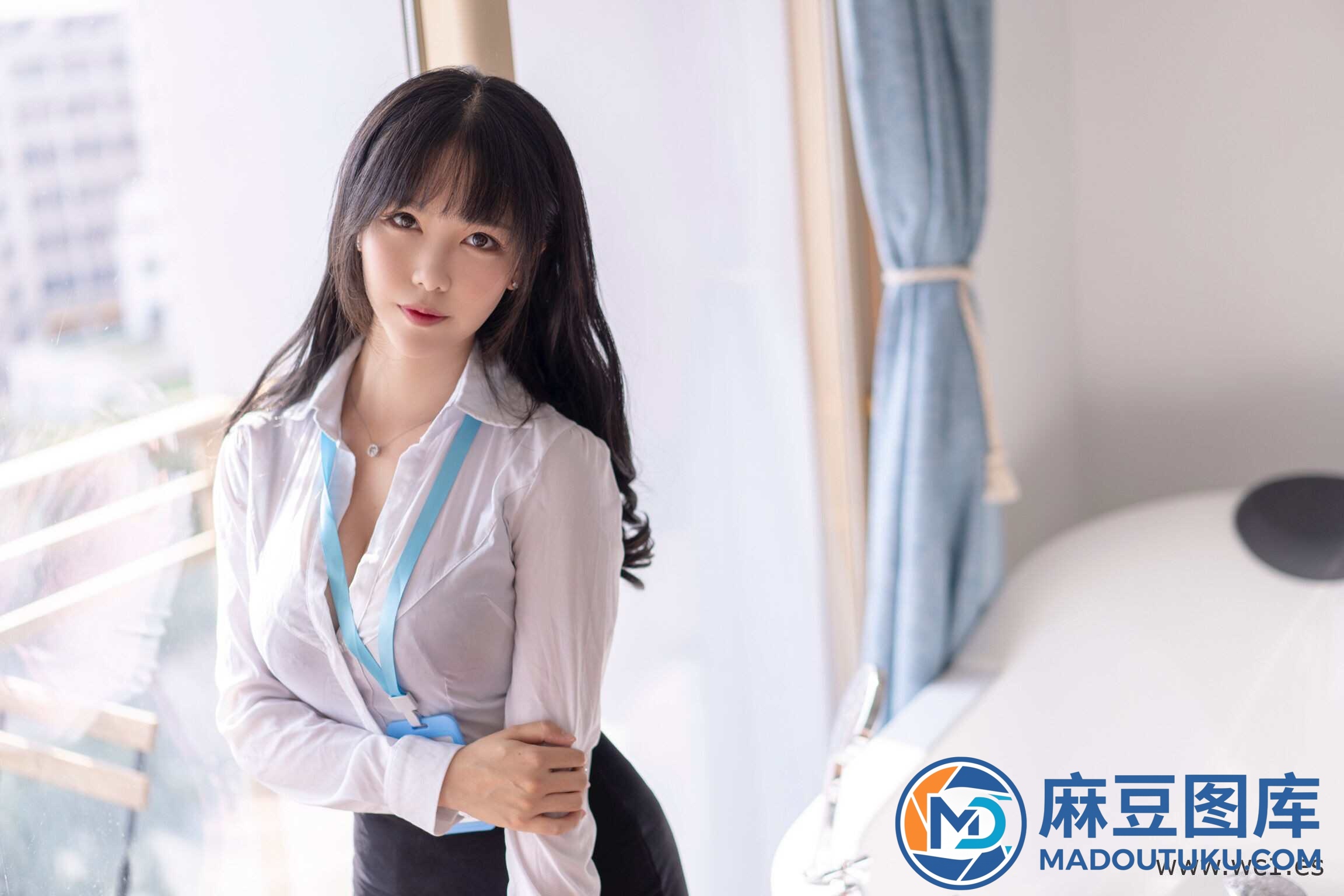 抖娘·利世《OL写真》 - 第 3 张