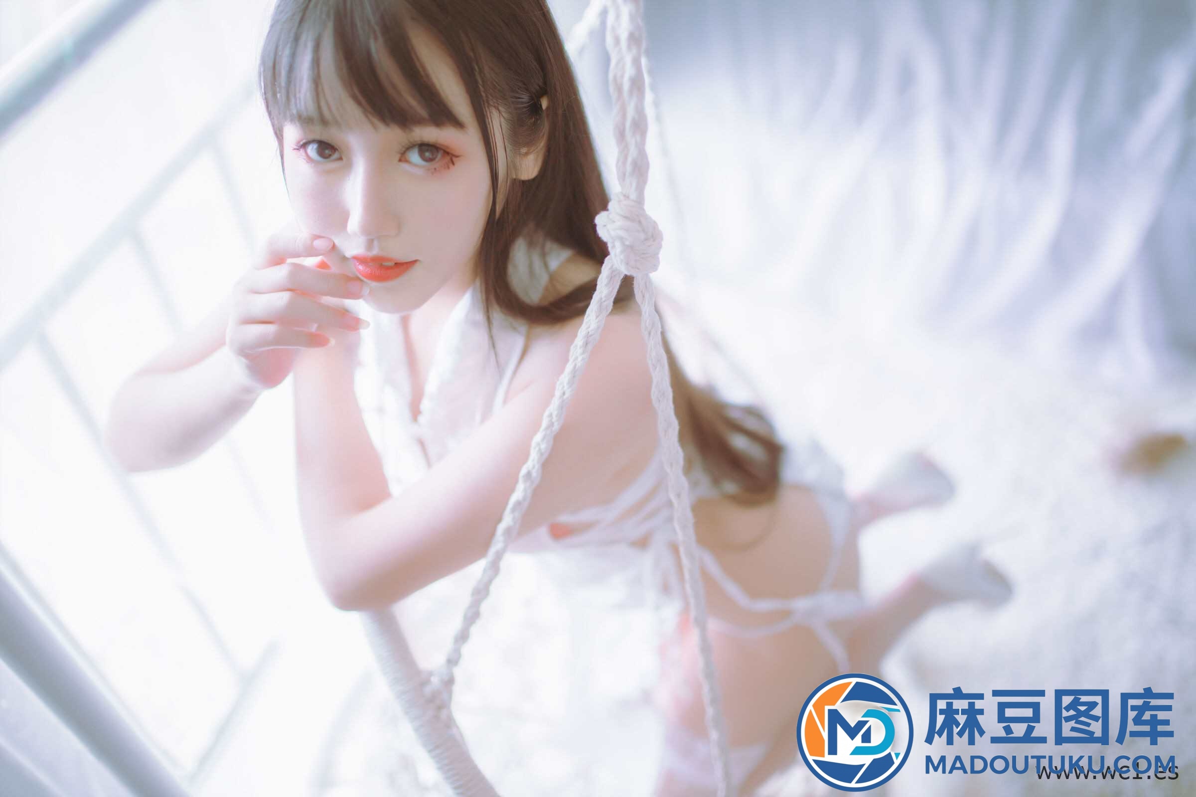 抖娘·利世×不呆猫《黑白旗袍双子》 - 第 2 张