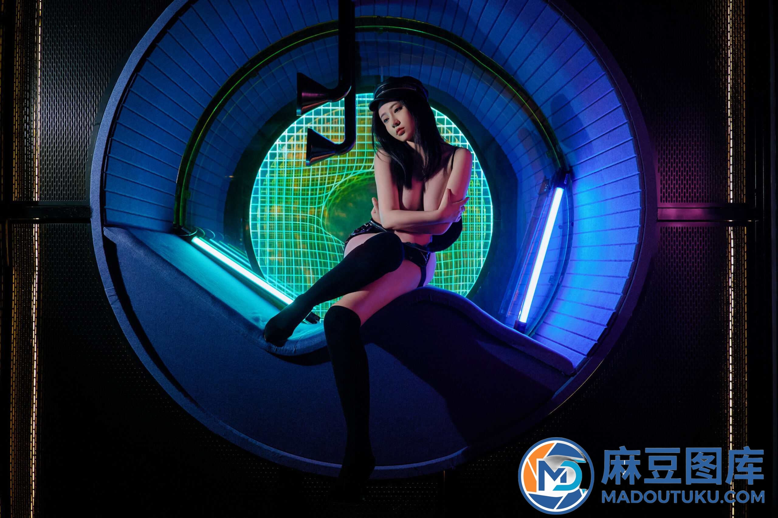 年年《涩涩女警》 - 第 6 张