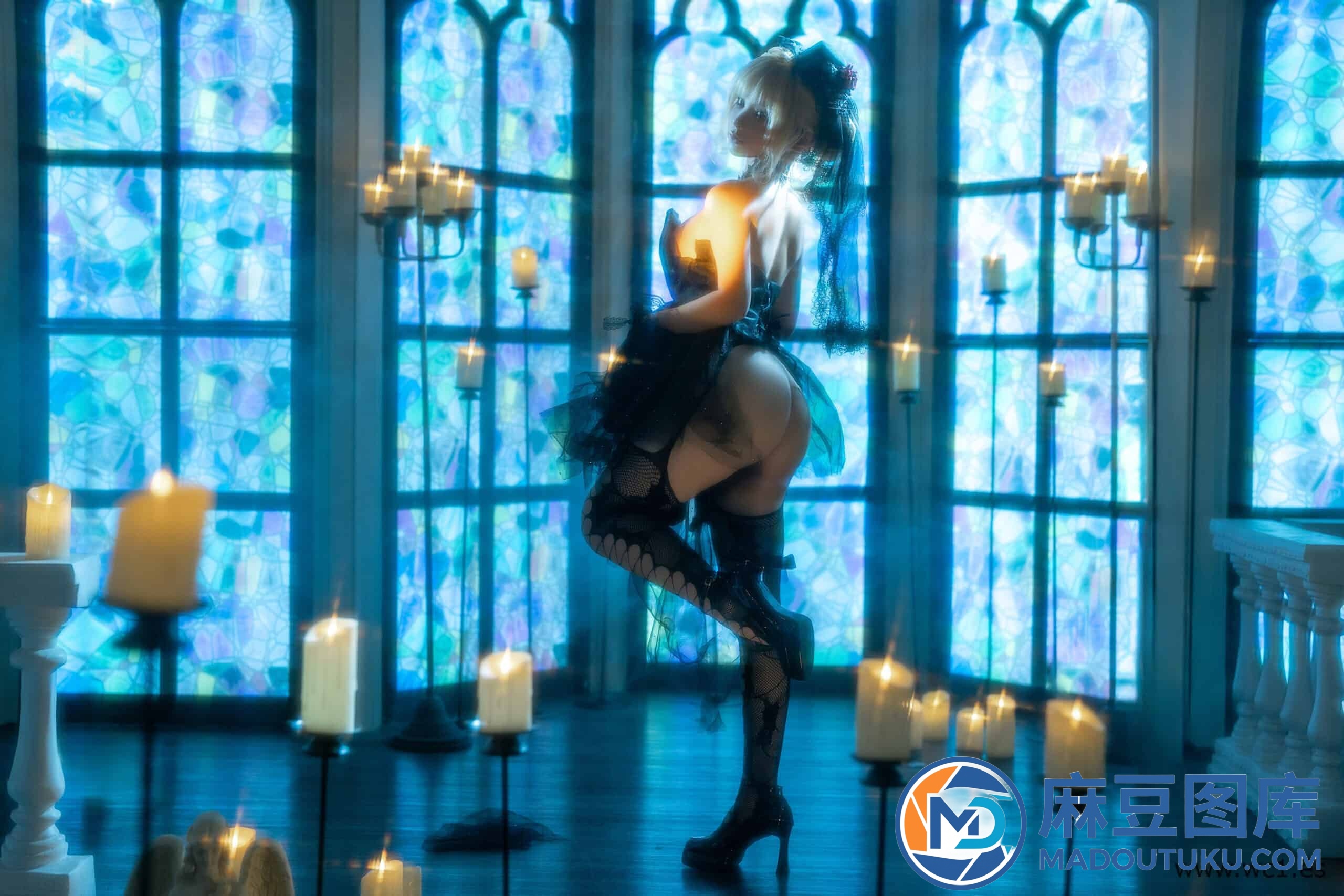 蠢沫沫《黑婚纱》