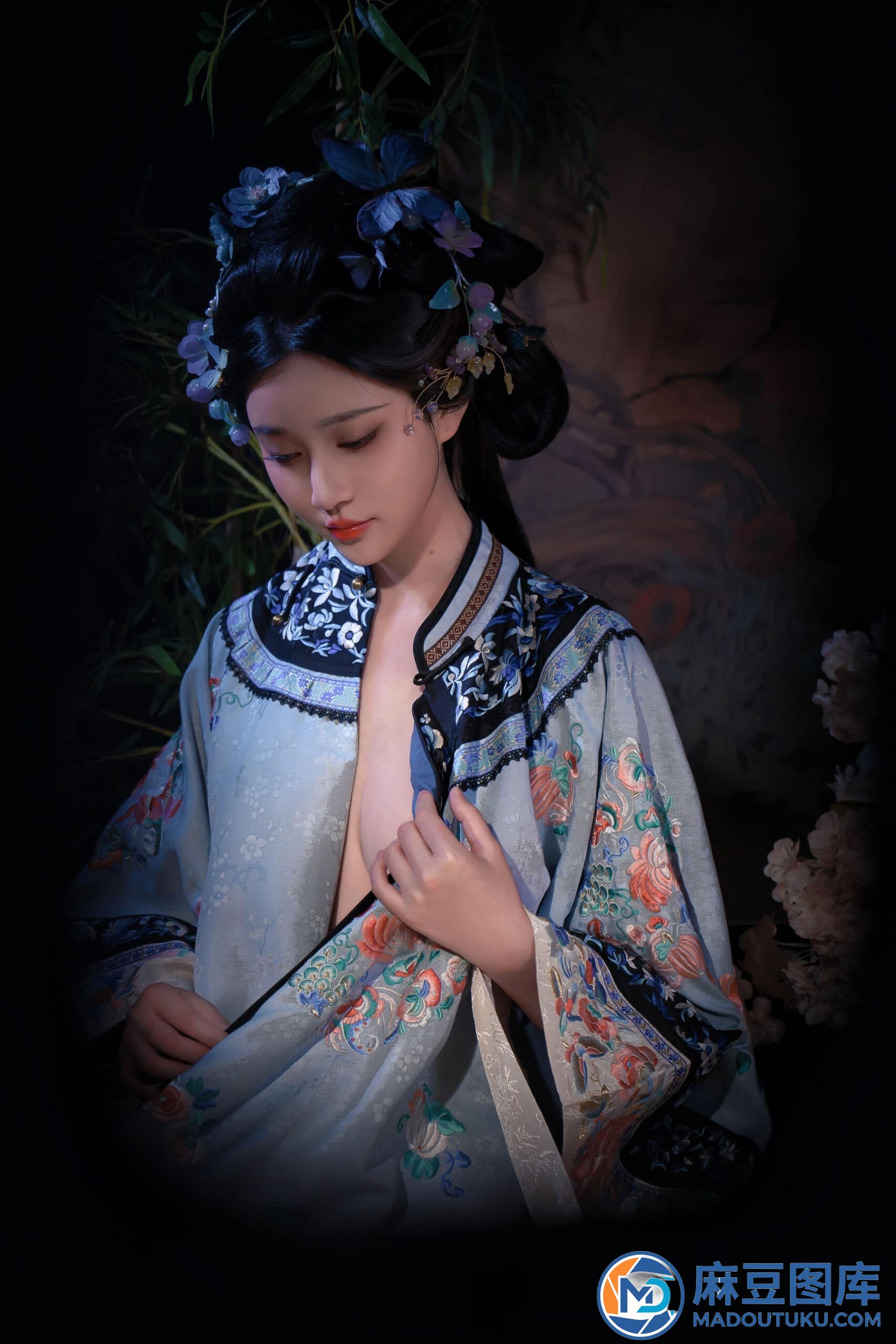 年年《丝兰陵》