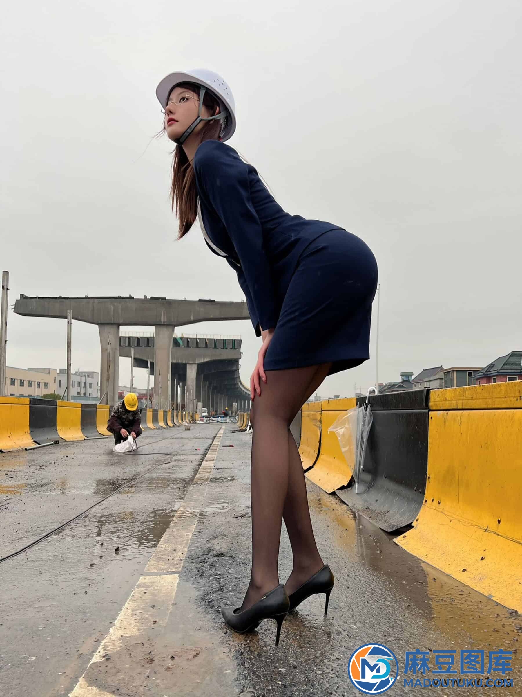 阿朱《考察强盛集团》