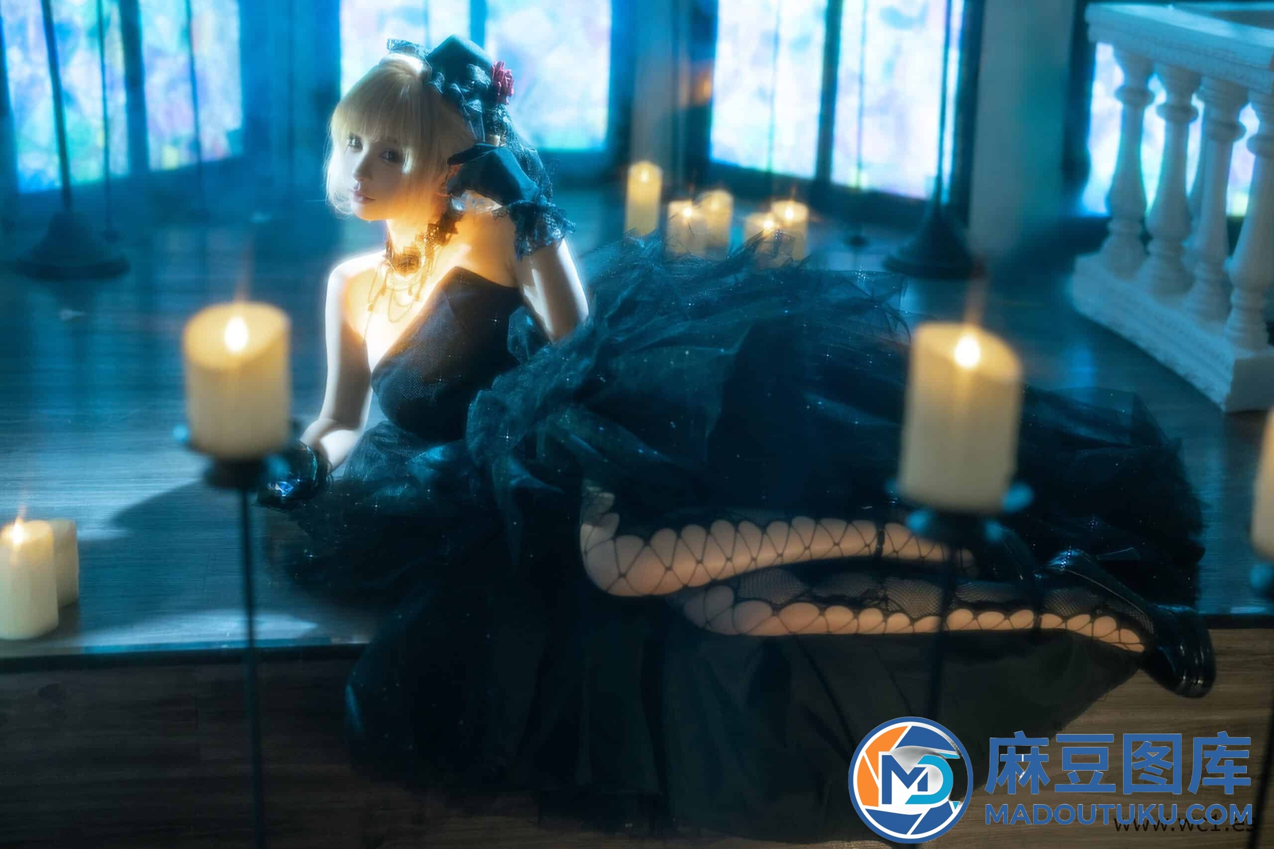 蠢沫沫《黑婚纱》
