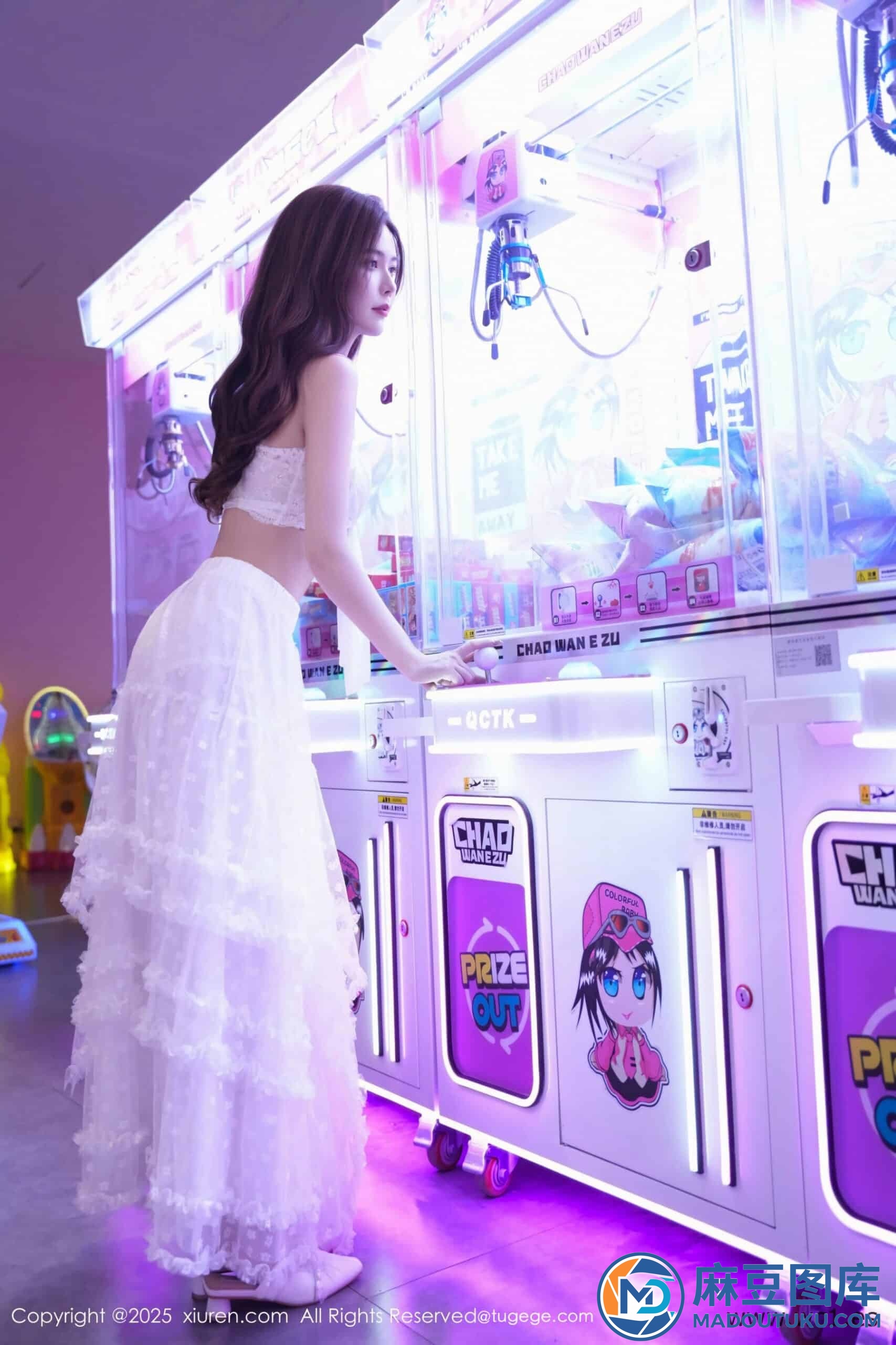 【秀人网】拍黄瓜girl（10791） - 第 7 张