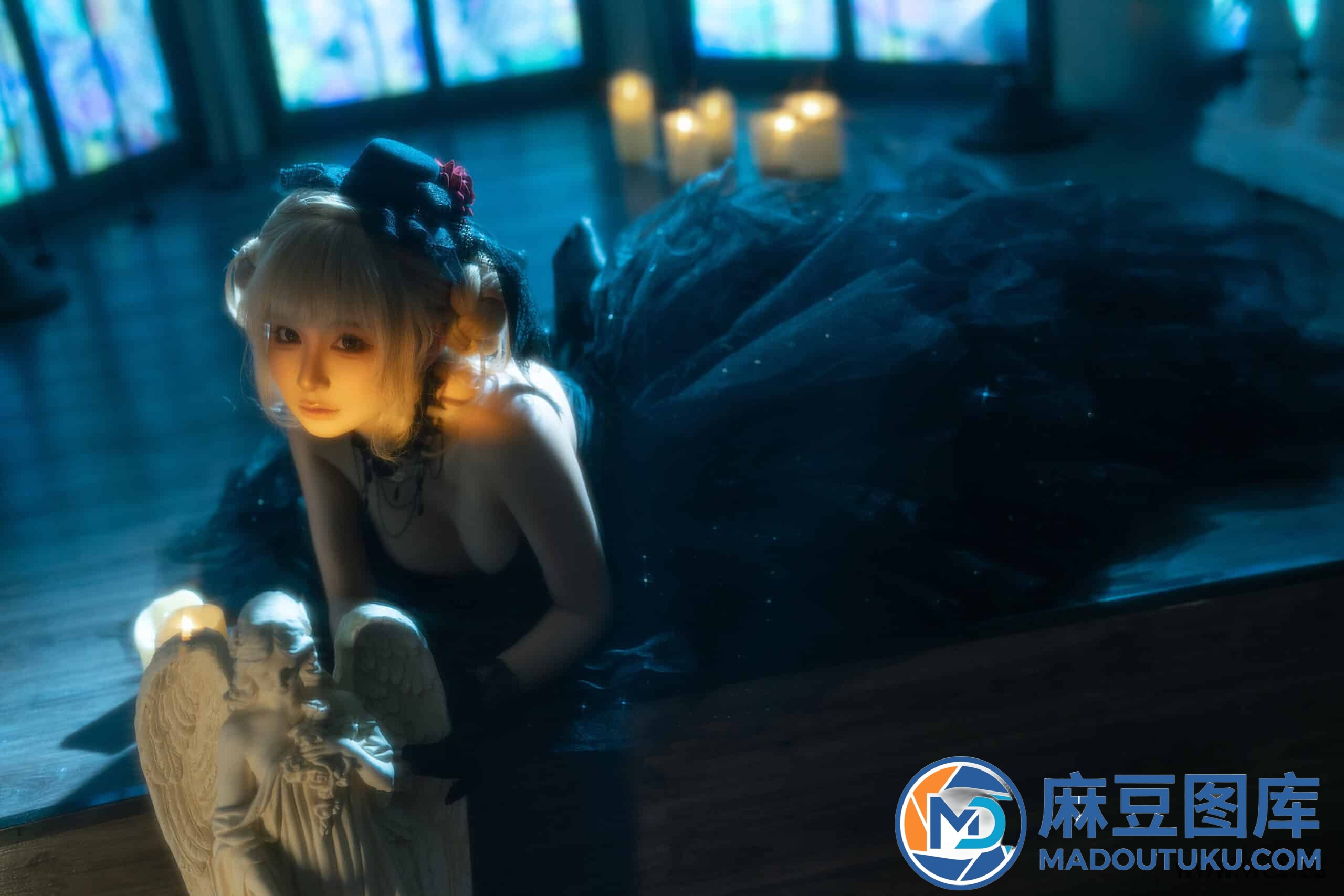 蠢沫沫《黑婚纱》