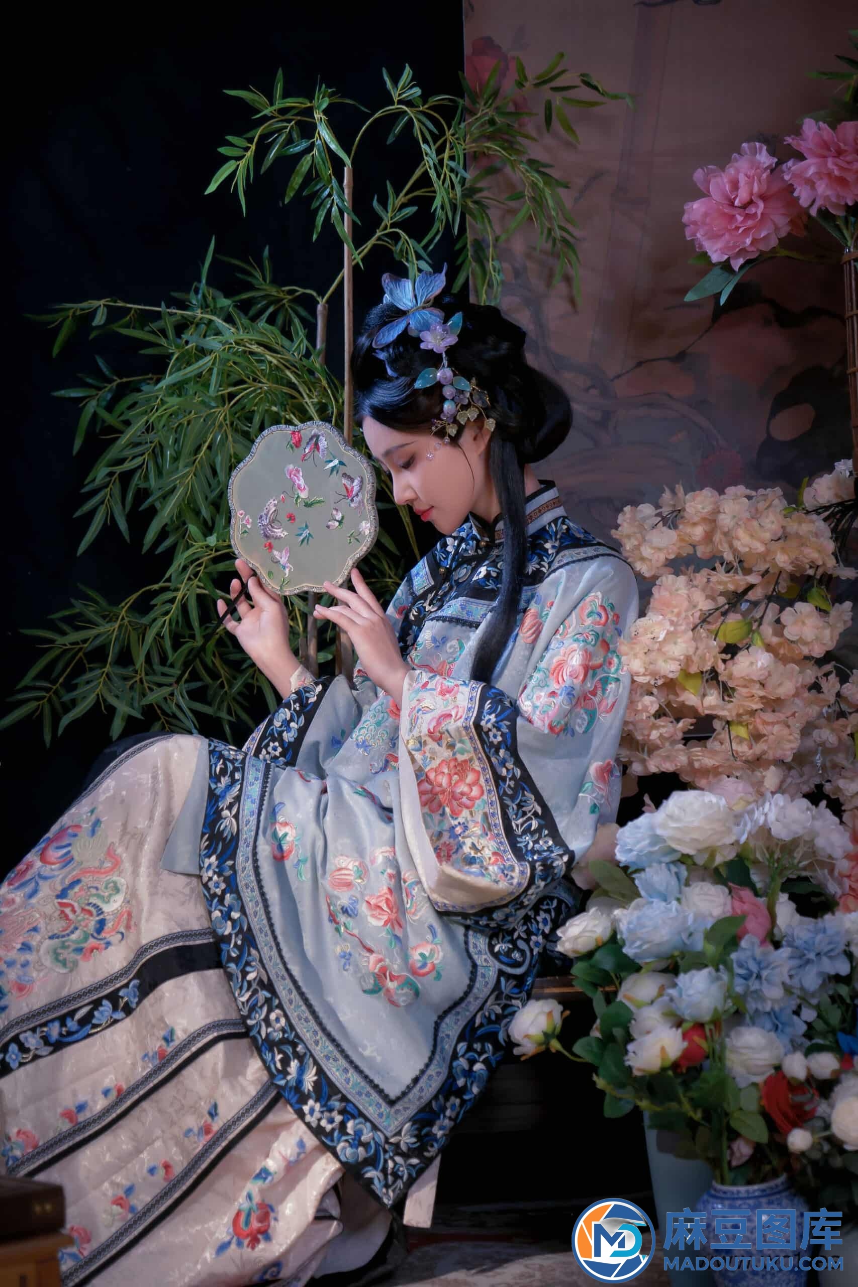 年年《丝兰陵》