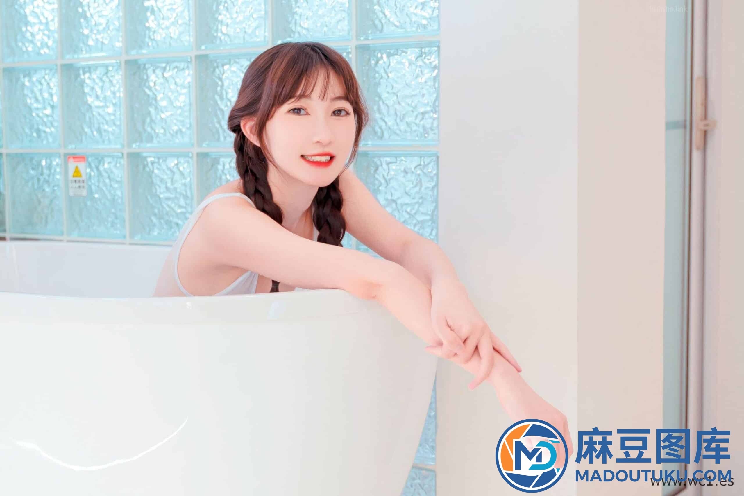 夏树《浴缸里的小便妖怪》 - 第 4 张