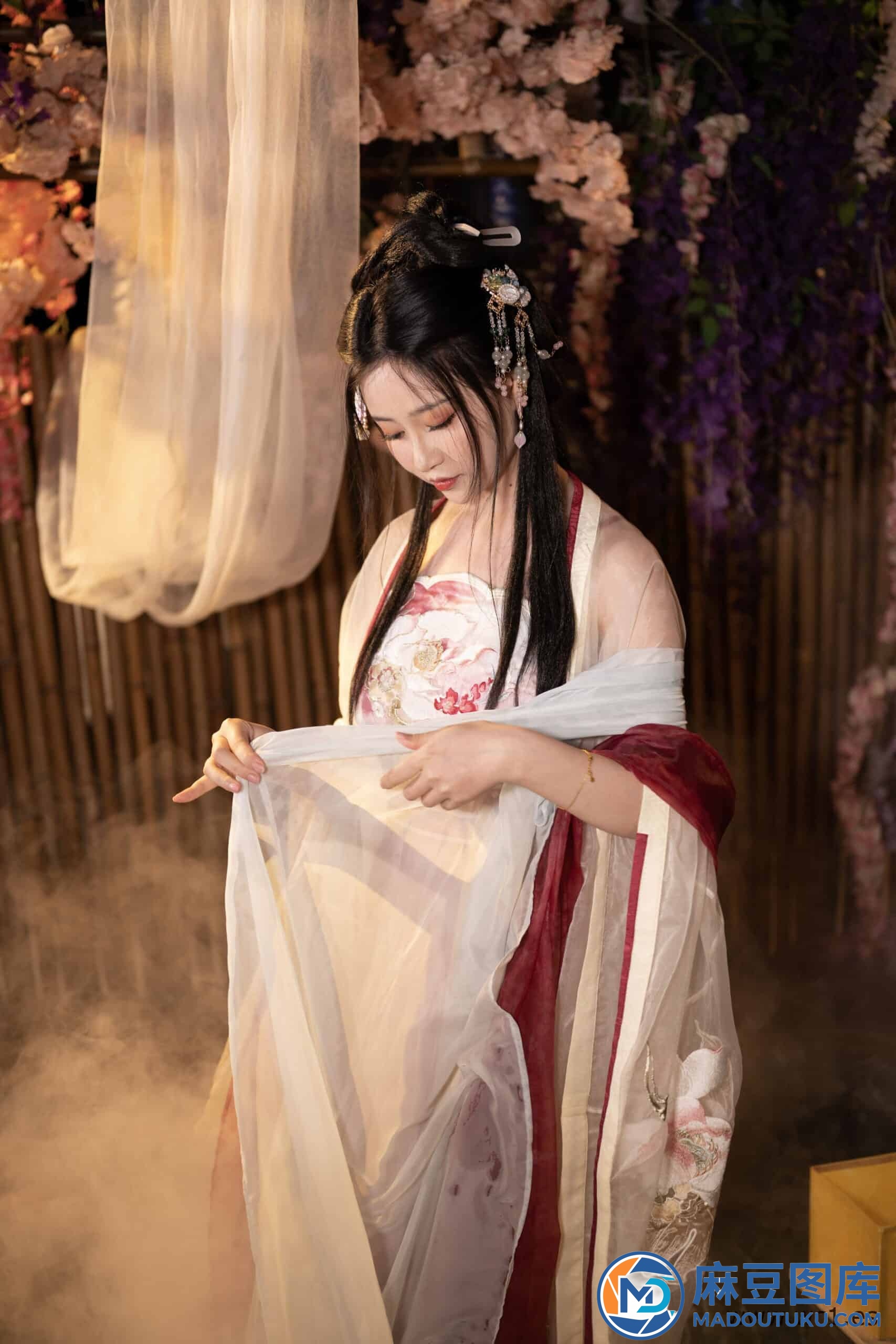 【国模套图】年年《出水芙蓉》 - 第 5 张