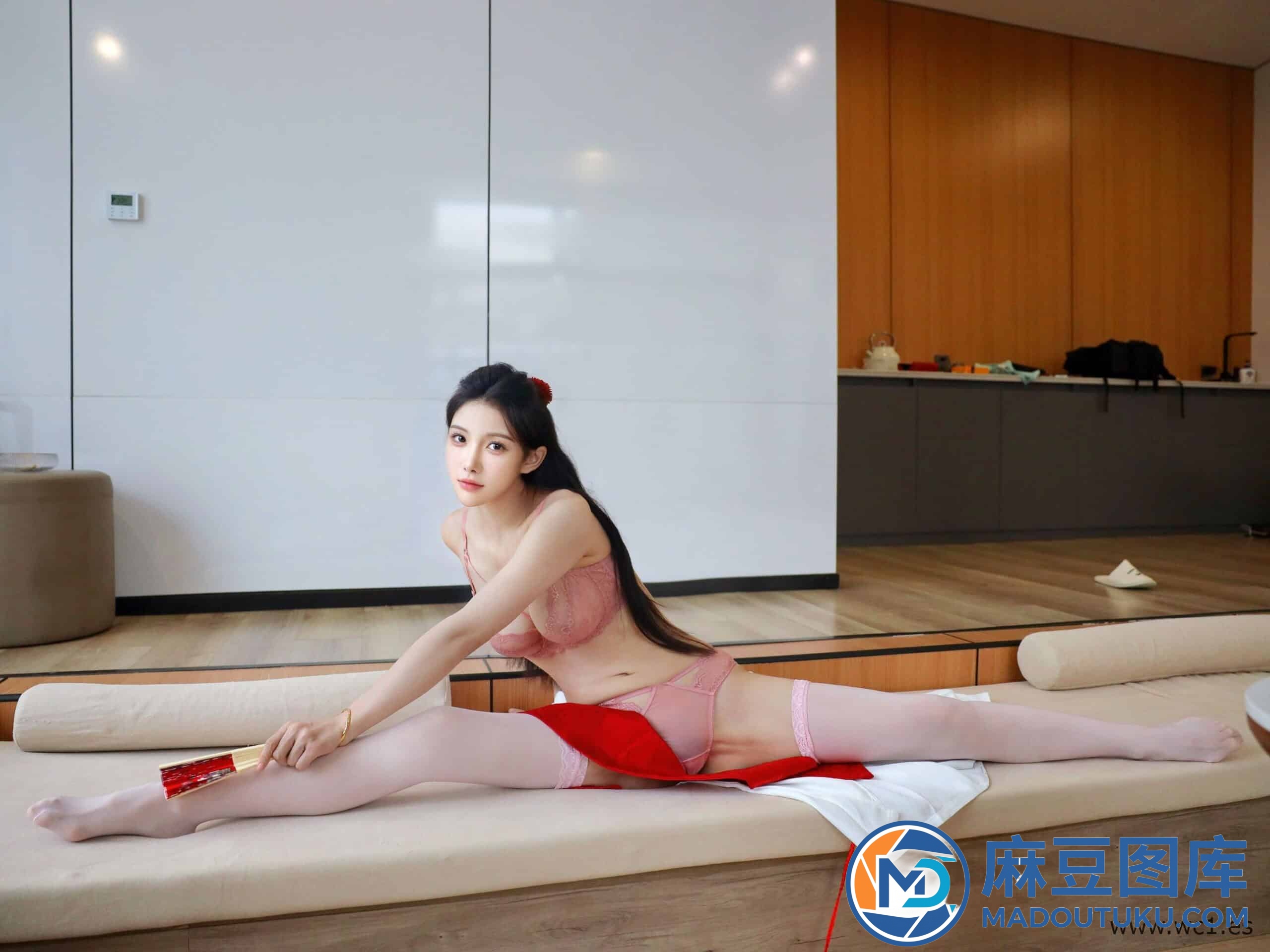 【私购流出】梨霜儿《私购流出》（10767）