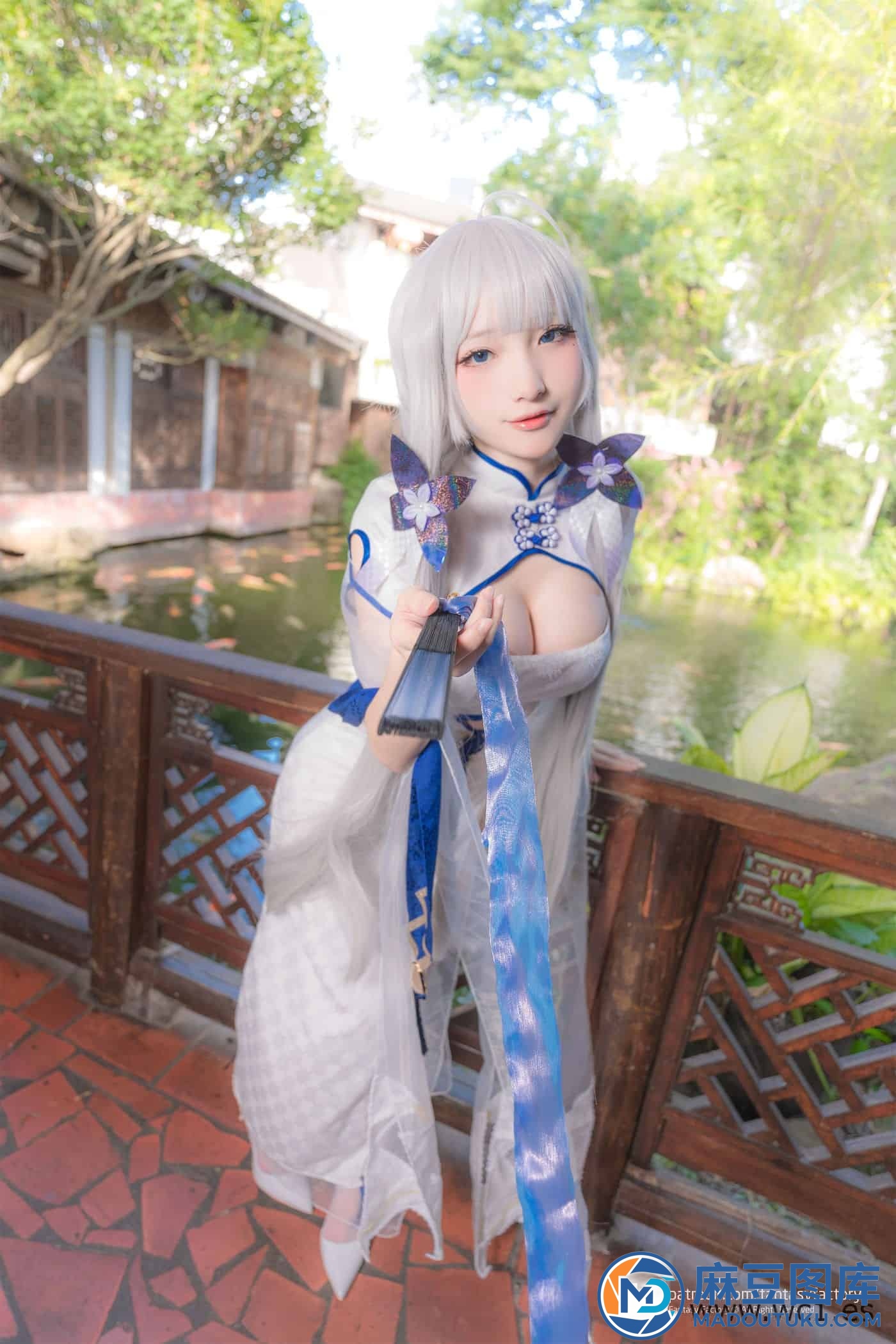 小丁Ding《HMS Illustrious Aircraft Carrier cheongsam》 - 第 3 张