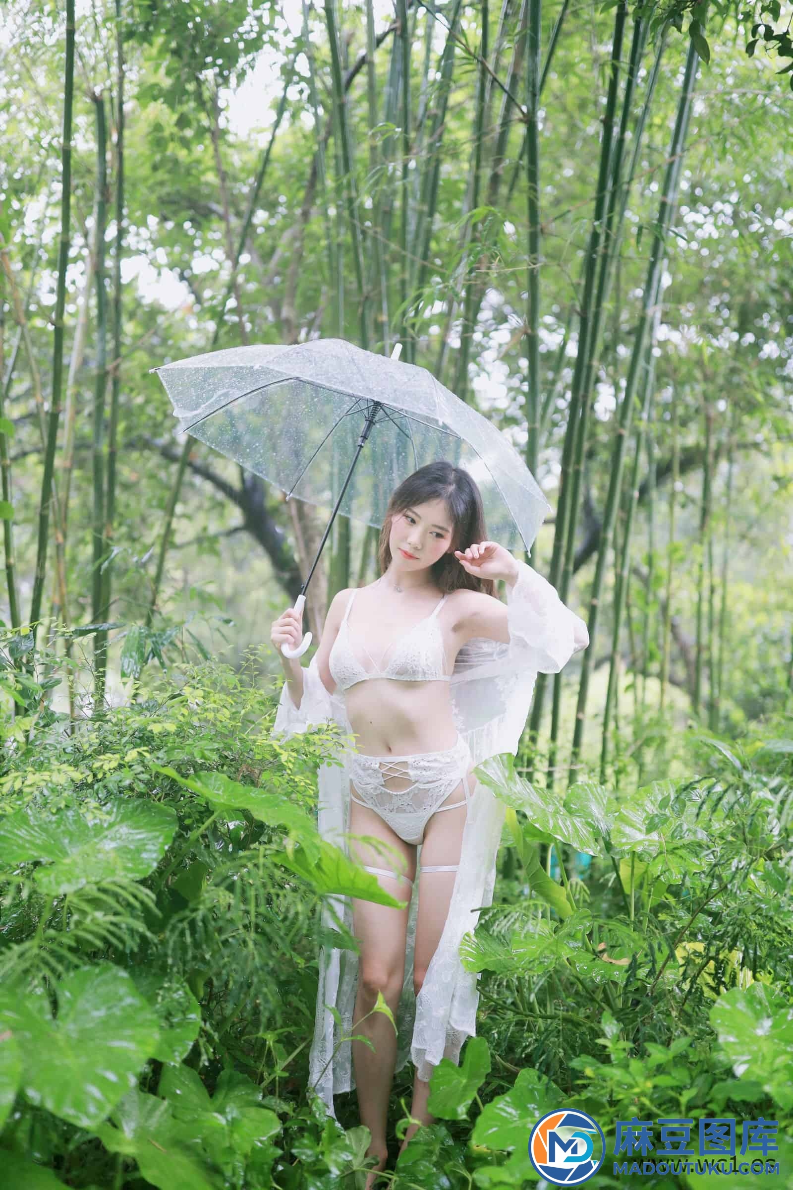 抖娘·利世《小树林》 - 第 4 张