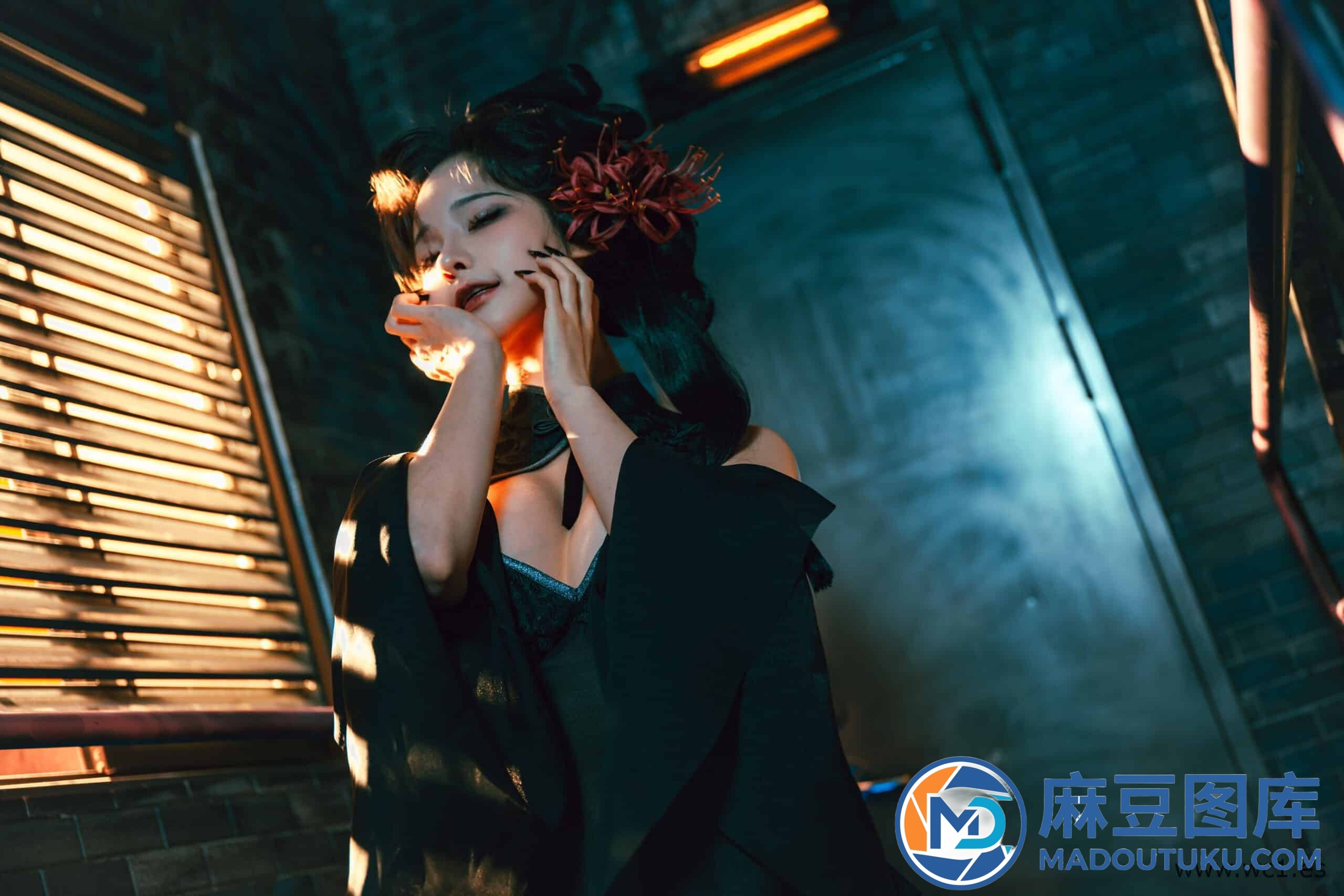 蠢沫沫《蔻·少女后庭》 - 第 3 张