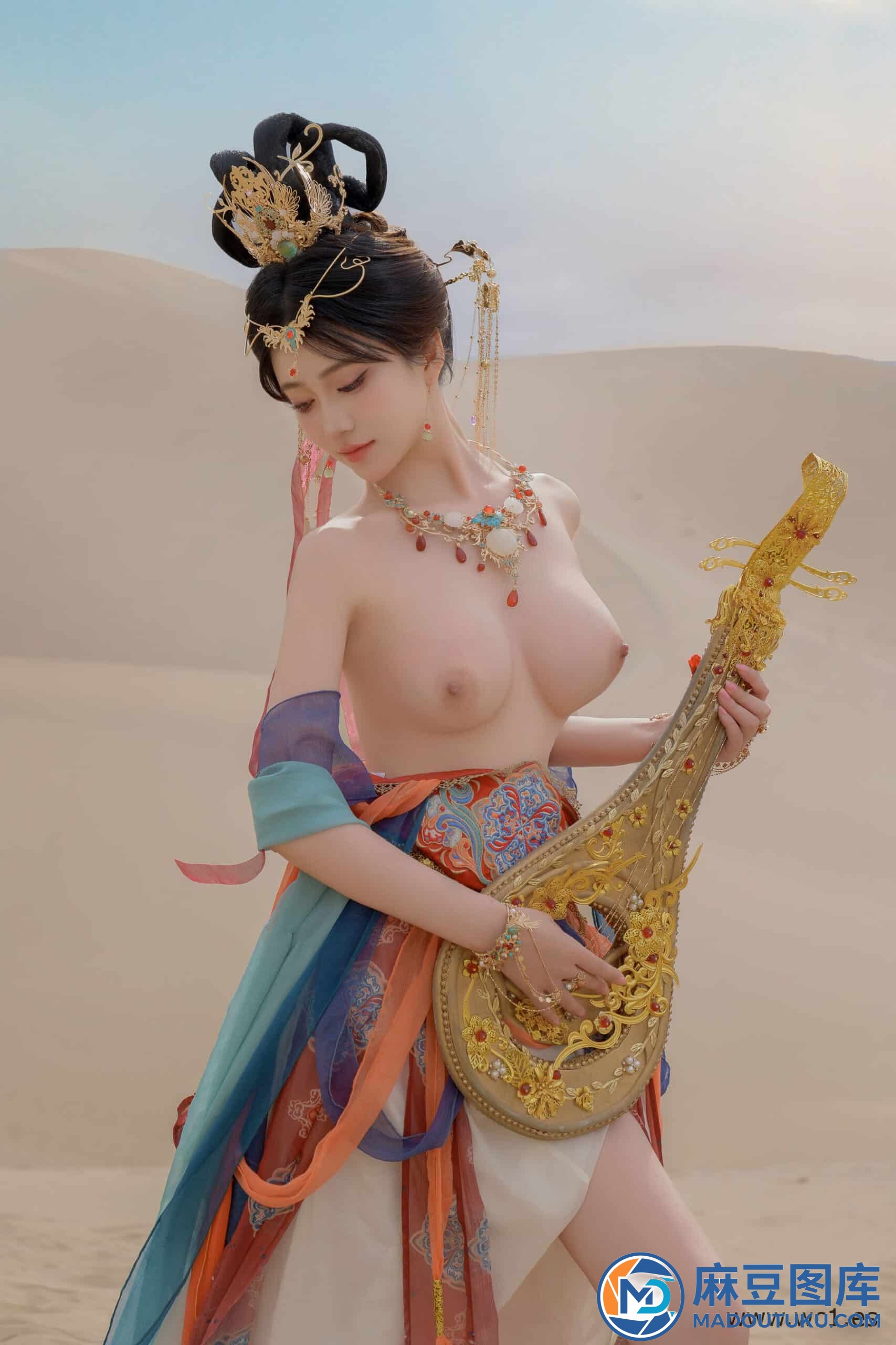 【国模套图】年年《飞天》