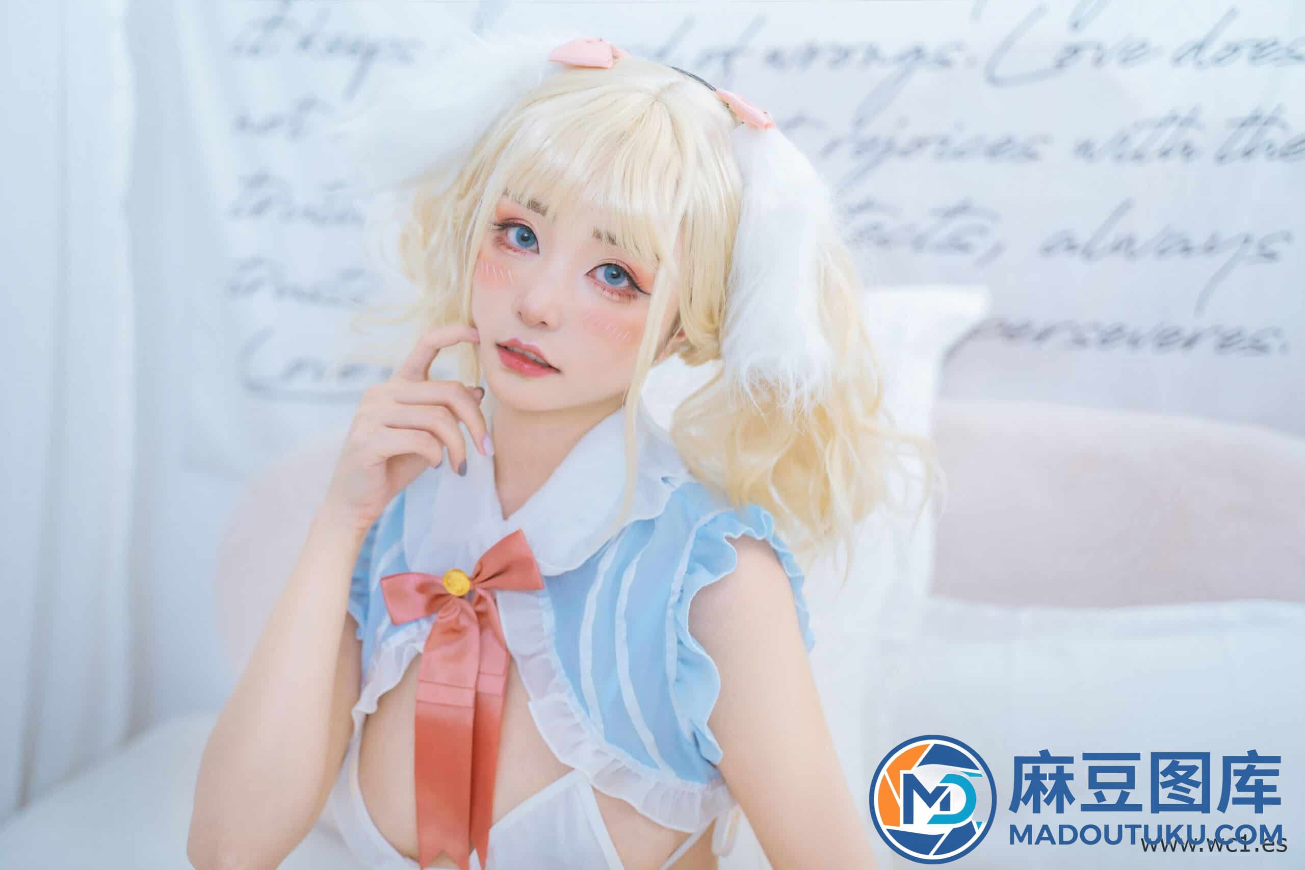 喵小吉《周末に一人で》