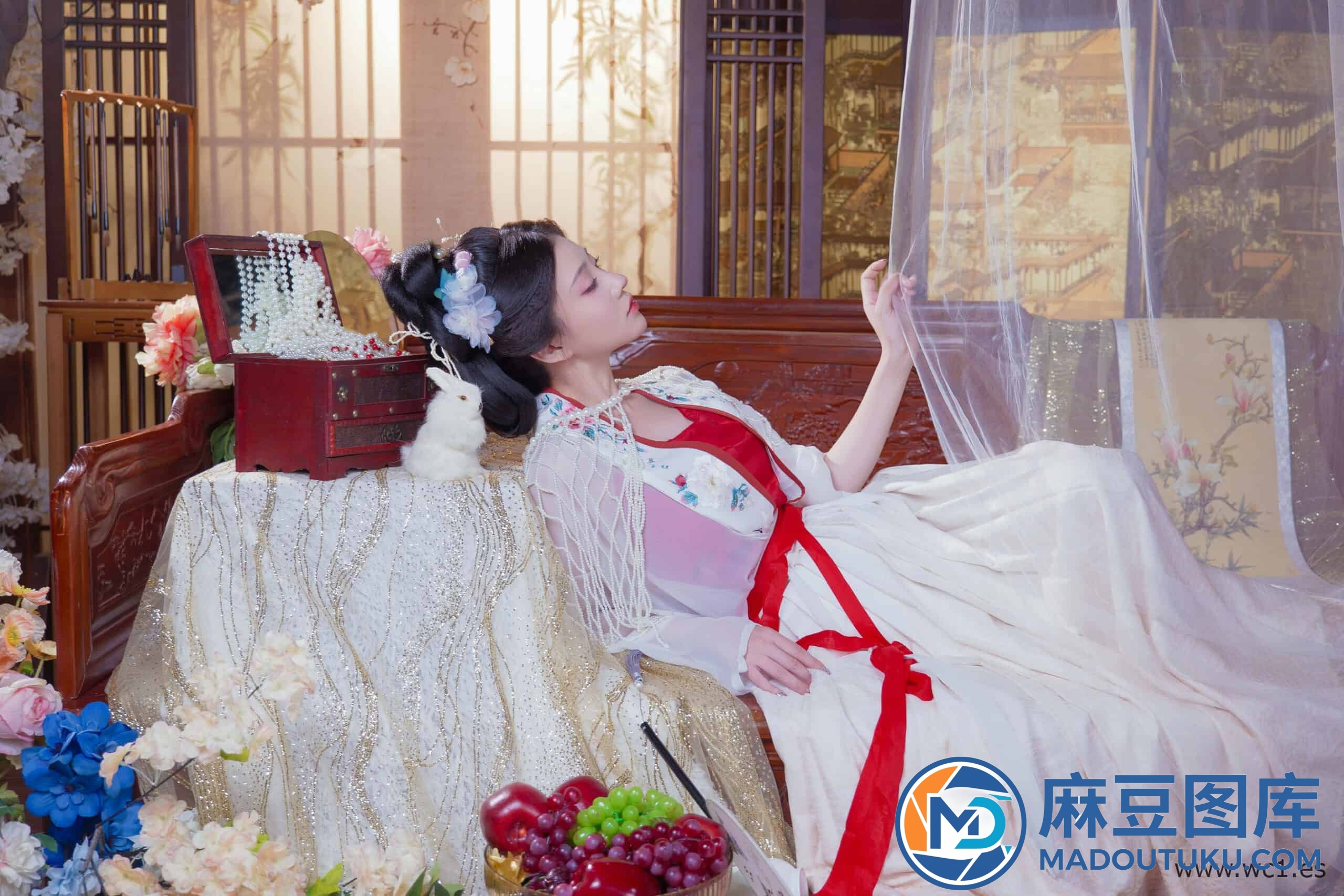 【国模套图】年年《广寒仙子》 - 第 8 张