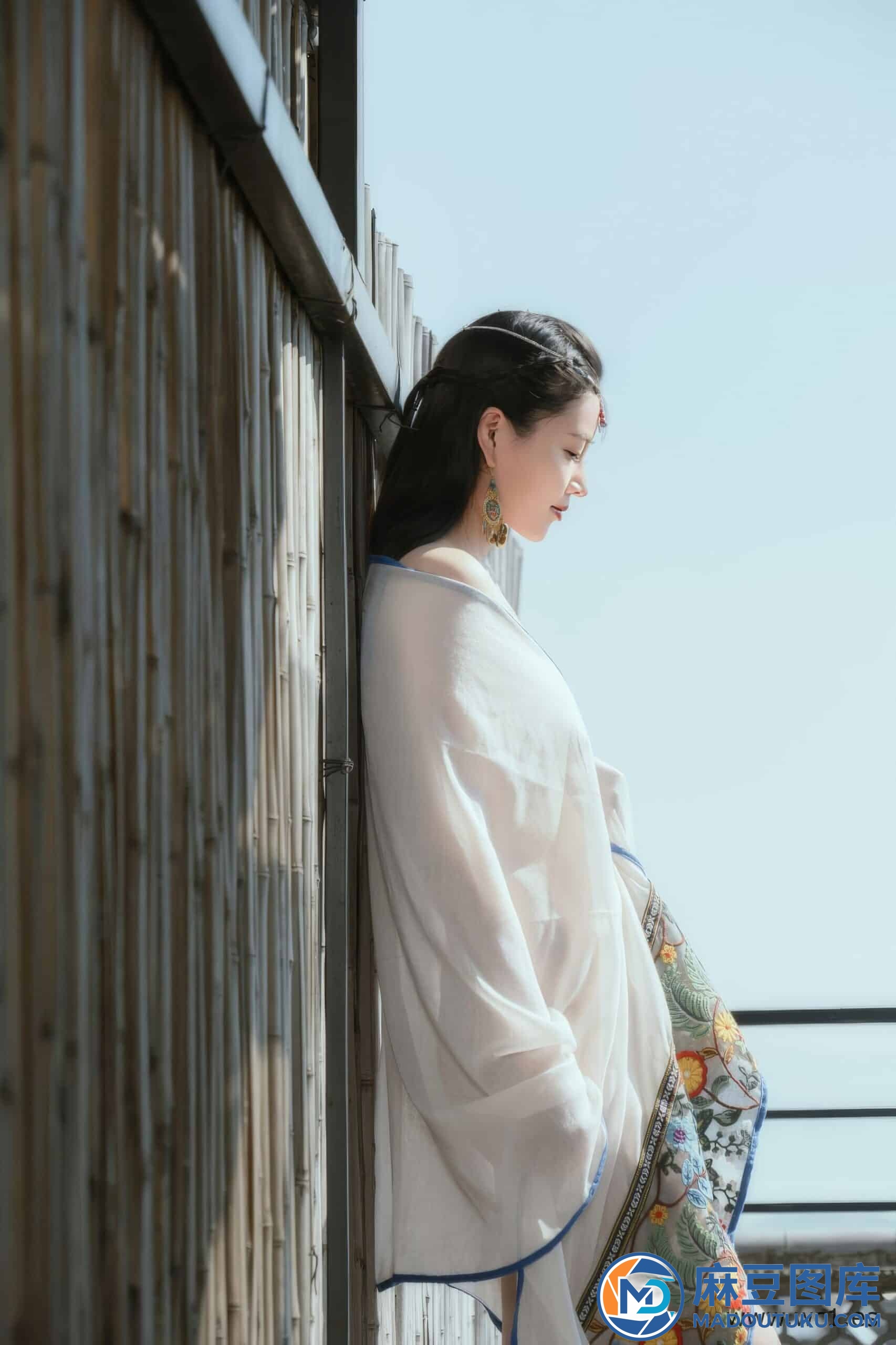 年年《云端》 - 第 1 张