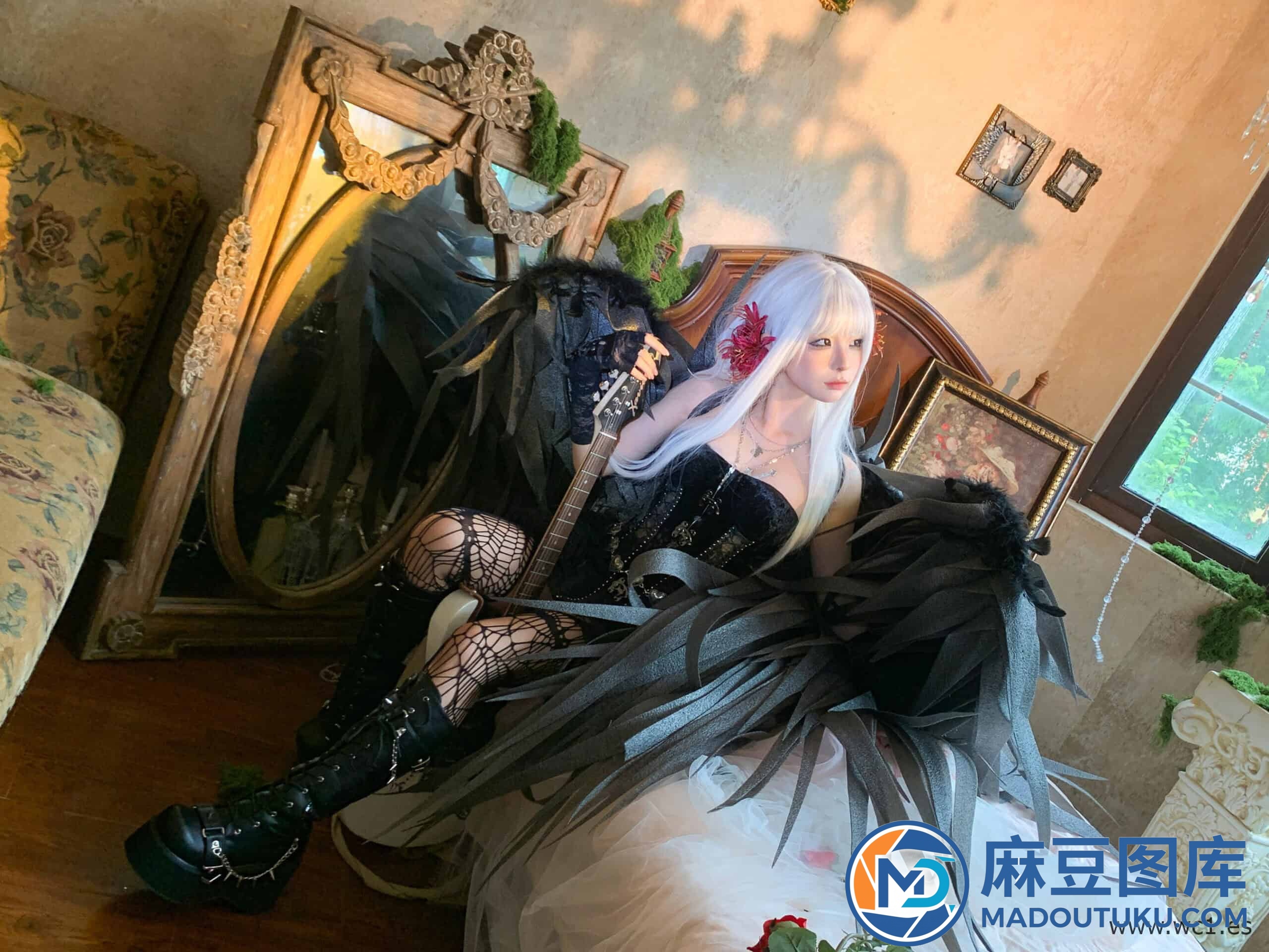 蠢沫沫《黑天鹅》