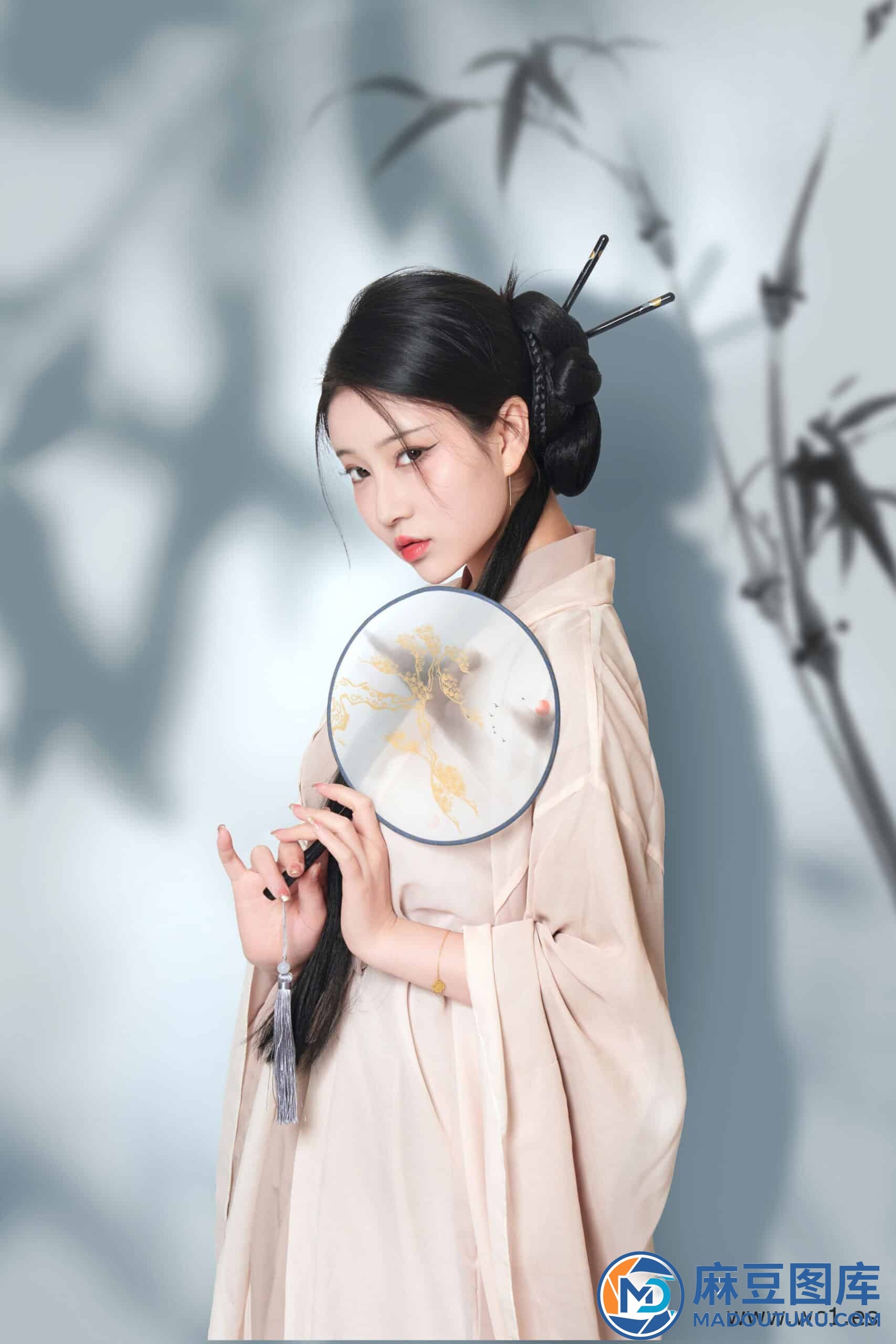 【国模套图】年年《青丝》 - 第 5 张